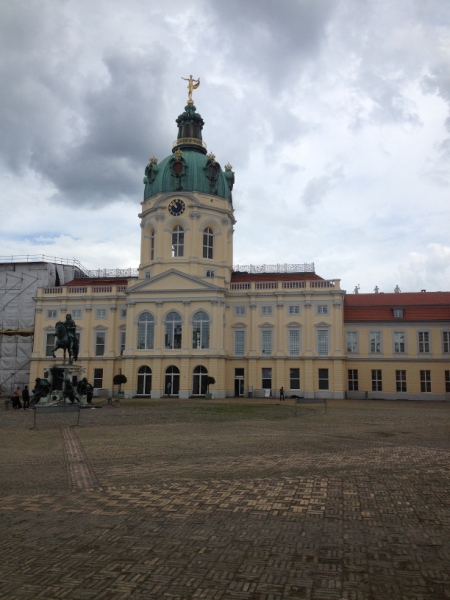 9730 14-7 Domed building Berlin