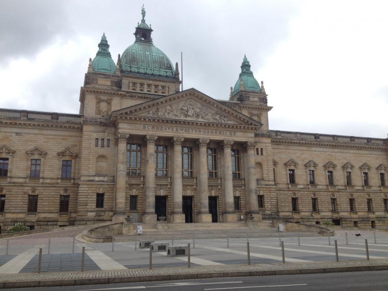 9867 24-7 building