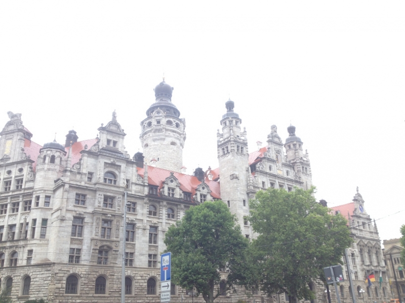 9881 26-7 Leipzig building