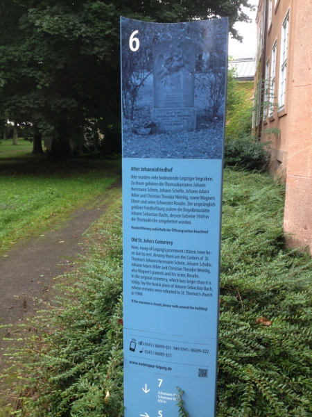 9904 26-7 info board