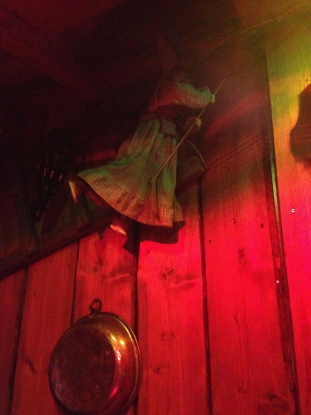 9914 26-7 witch