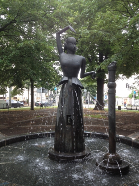 9930 27-7 fountain