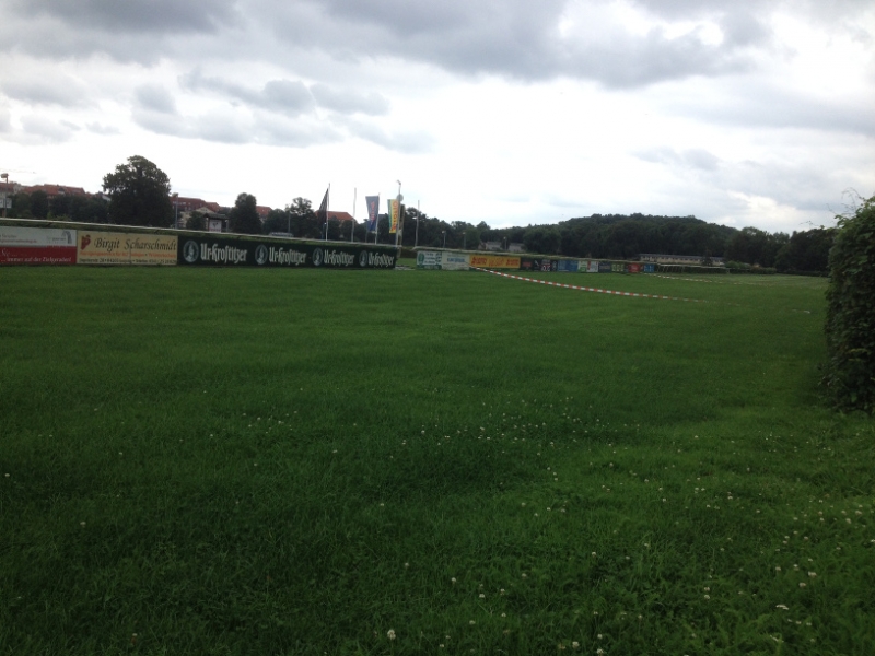 9939 27-7 racecourse?