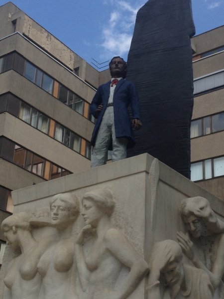 9997 31-7statue