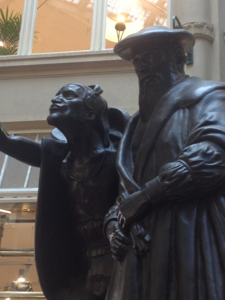 9998 31-7statue