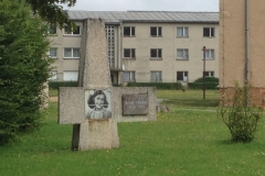9829 22-7  Anne Frank memorial