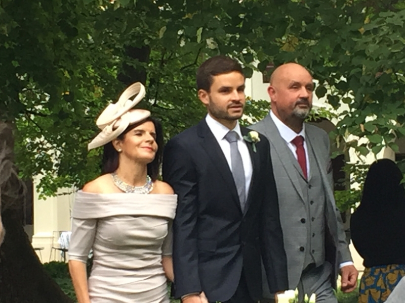 0006 23-9 Groom and parents