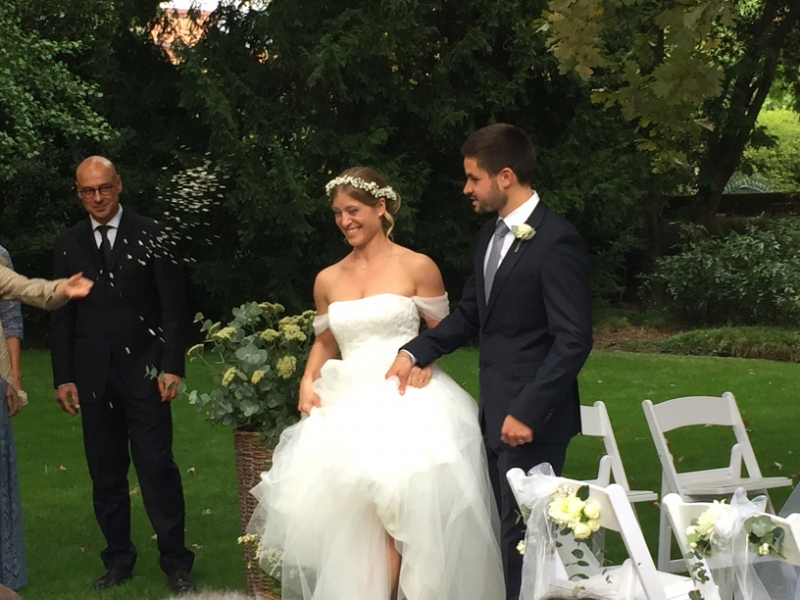 0008 23-9 bride and groom