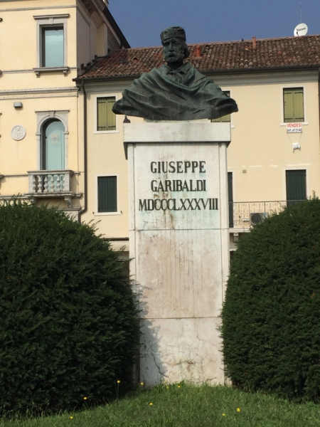0091 4-10 Garibaldi bust