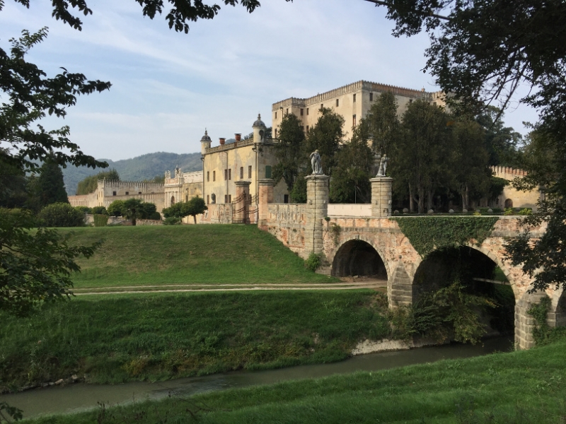 0109 4-10 Palace
