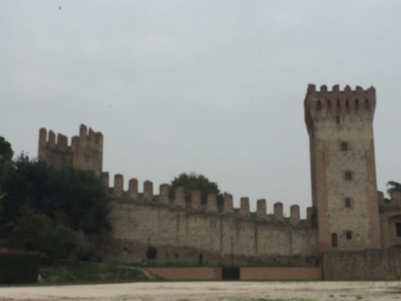 0121 5-10 Castle
