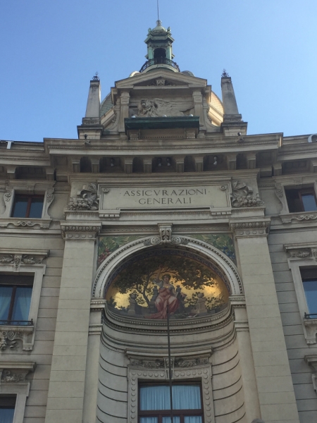 0245 10-10 Facade
