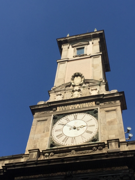 0246 10-10 Clock