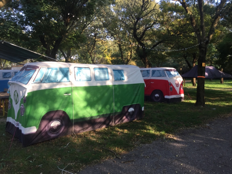 0258 10-10 Camper camp