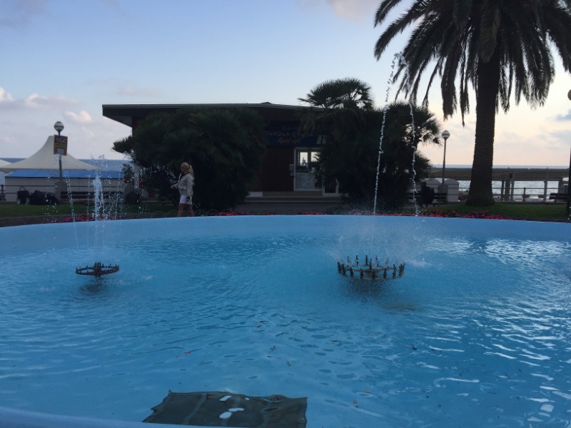 0388 18-10 Fountain