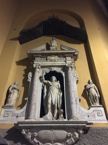 0425 20-10 Statues