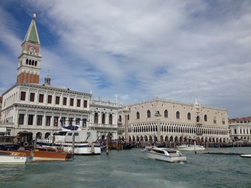 1070  20-9 CanalsidebVenice