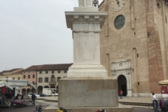 0124 5-10 Statue