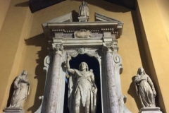 0425 20-10 Statues