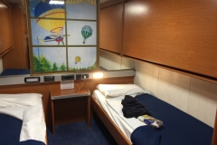 0435 21-10 Ferry cabin