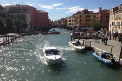1052  20-9 Venice canal