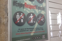 1069  20-9 No cycling in Venice