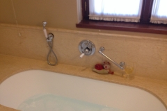 1093  20-9 bath