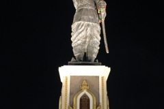 9519  17-7-19 lstatue