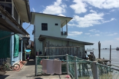 5905 11-2-19  River house