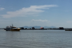 5906 11-2-19  River boat