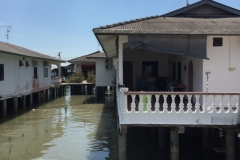 5909 11-2-19  River house