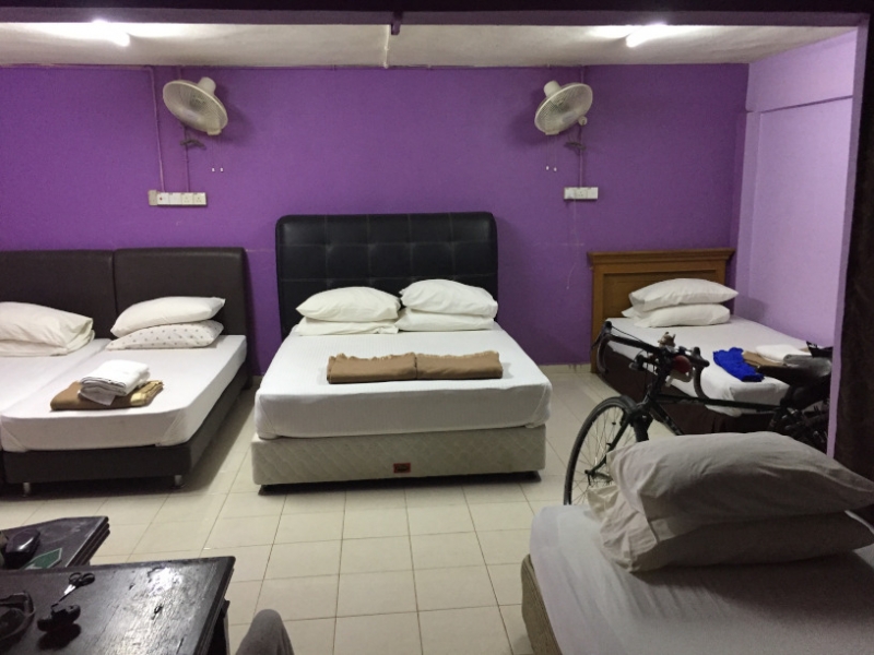 5176 8-1-19  bedroom