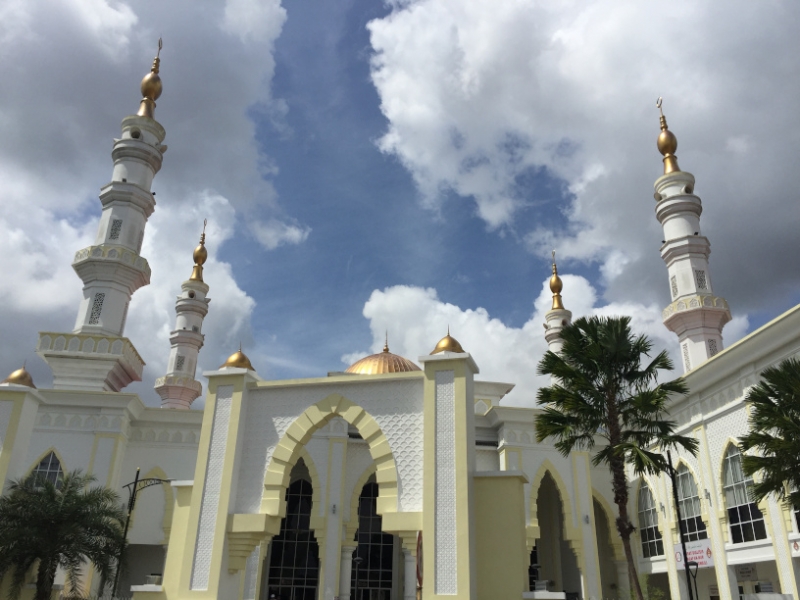 5195  10-1-19  mosque