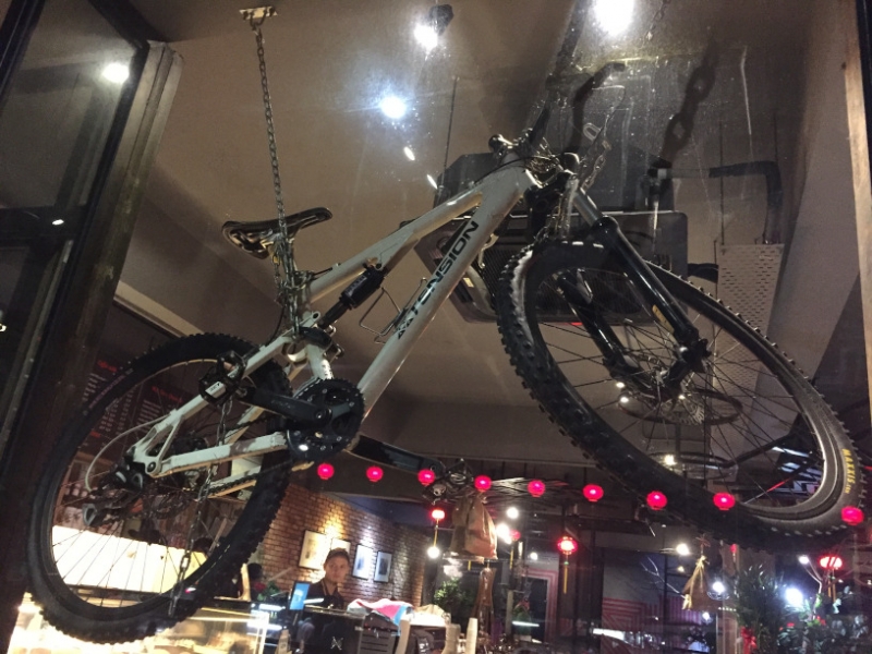 5211  10-1-19  decor bike