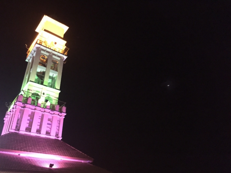 5215  10-1-19  illuminated building