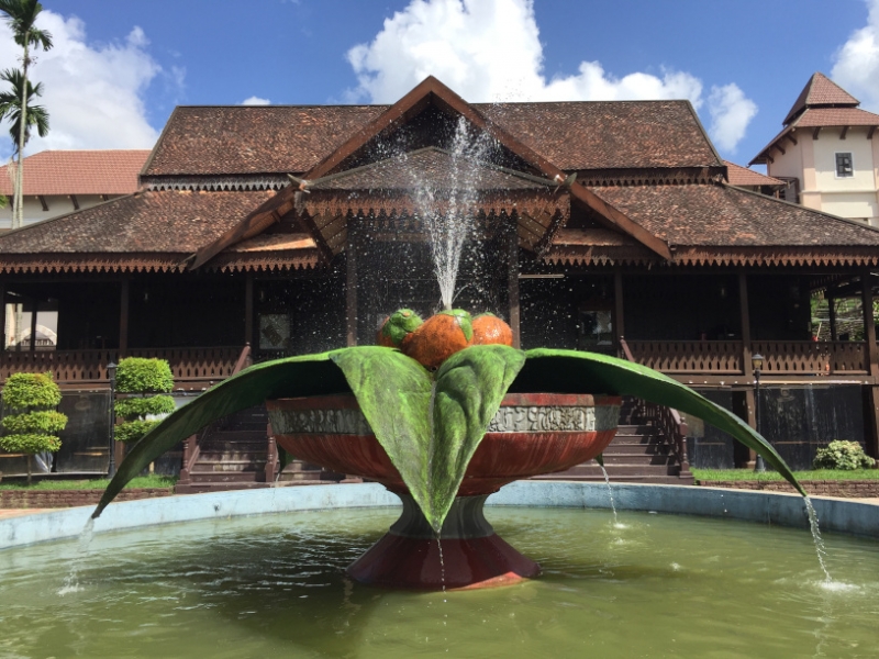 5237  11-1-19 fountain