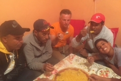 0874 11-11Mealtime