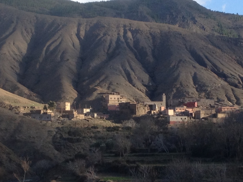 5825 1-2 Village