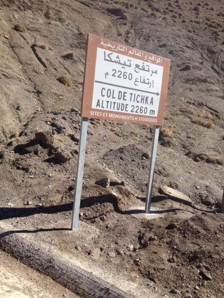 5898 2-2 info board Col de Tichka