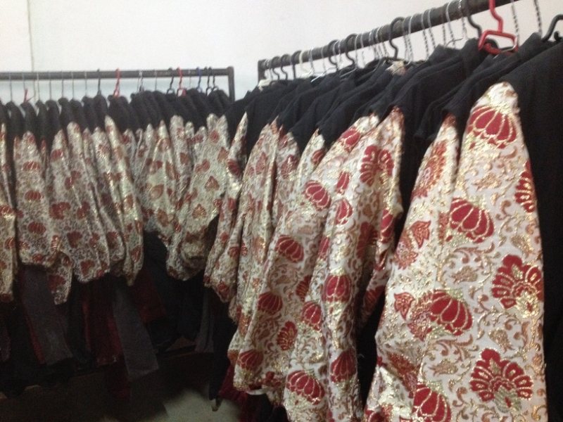 6091 4-2 Costume store