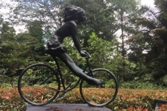 4075 24-11-18 statue