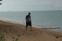 4333 -10-12-18 tLucas on the beach