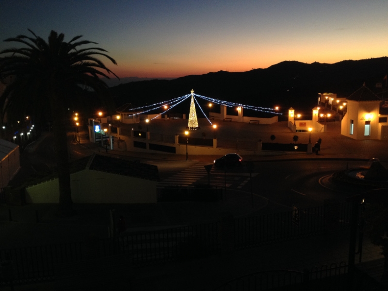 4337 21-12 Frigiliana lights