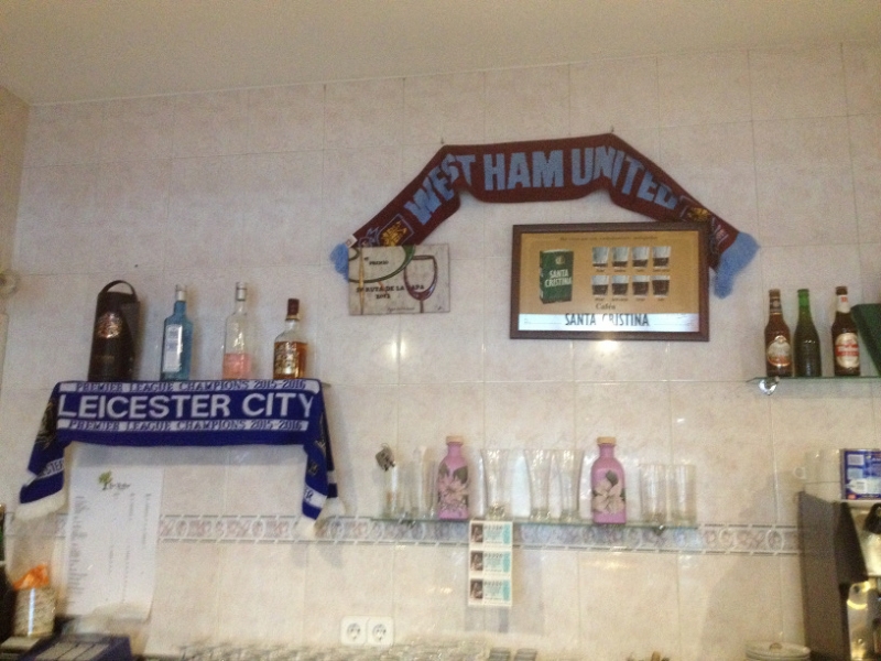 4585 9-1 West Ham scarf
