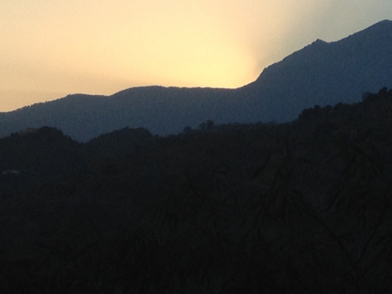 4587 9-1 Sunset mountains