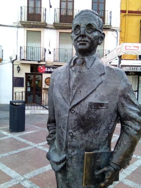 4680 10-1 statue Rondo