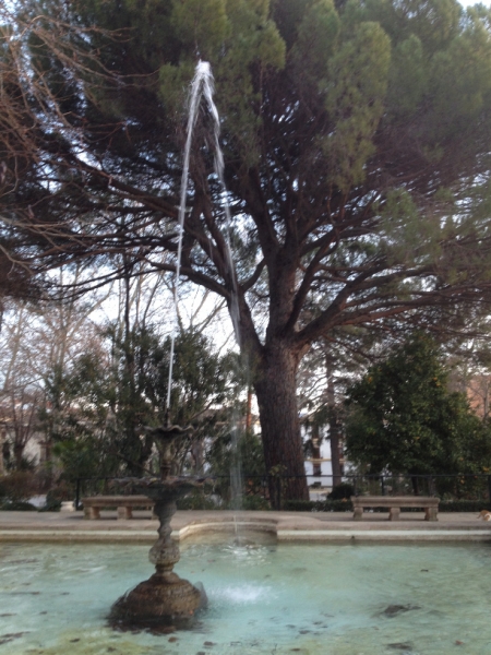 4692 10-1 fountain Rondo