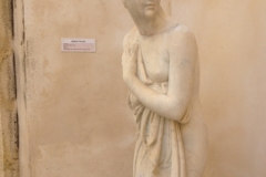 2261 27-10 statue