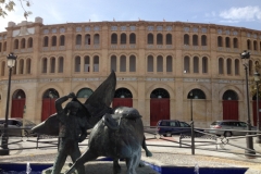 2276 27-10 bullring fountain