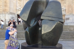 2333 29-10 Henry Moore sculpture Cadiz
